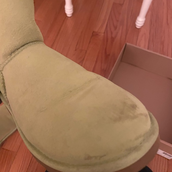 UGG W CLASSIC
SHORT
5825 W / FRN - Picture 2 of 7